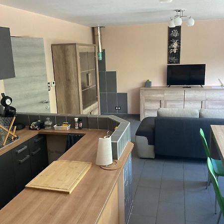 Le Petit Parc Apartment Вавр Екстериор снимка