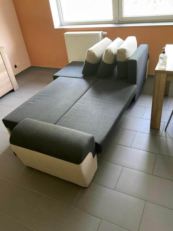 Le Petit Parc Apartment Вавр Екстериор снимка
