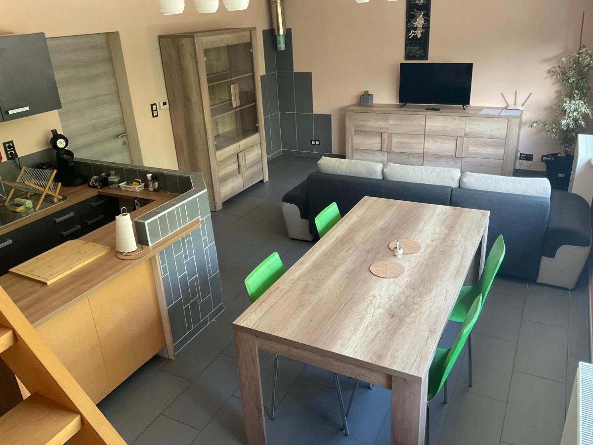 Le Petit Parc Apartment Вавр Екстериор снимка